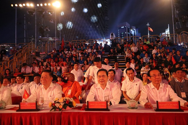 国会主席陈青敏出席胡志明市会场。 h3.jpg