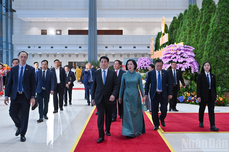 国家主席梁强和夫人出席招待会。 c2.jpg