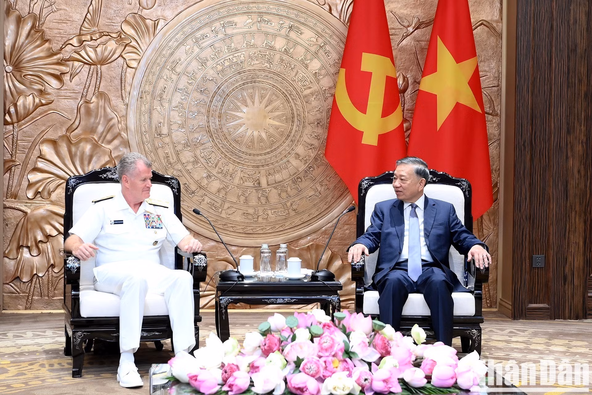 越共中央总书记、国家主席苏林会见美国太平洋司令部司令帕帕罗。