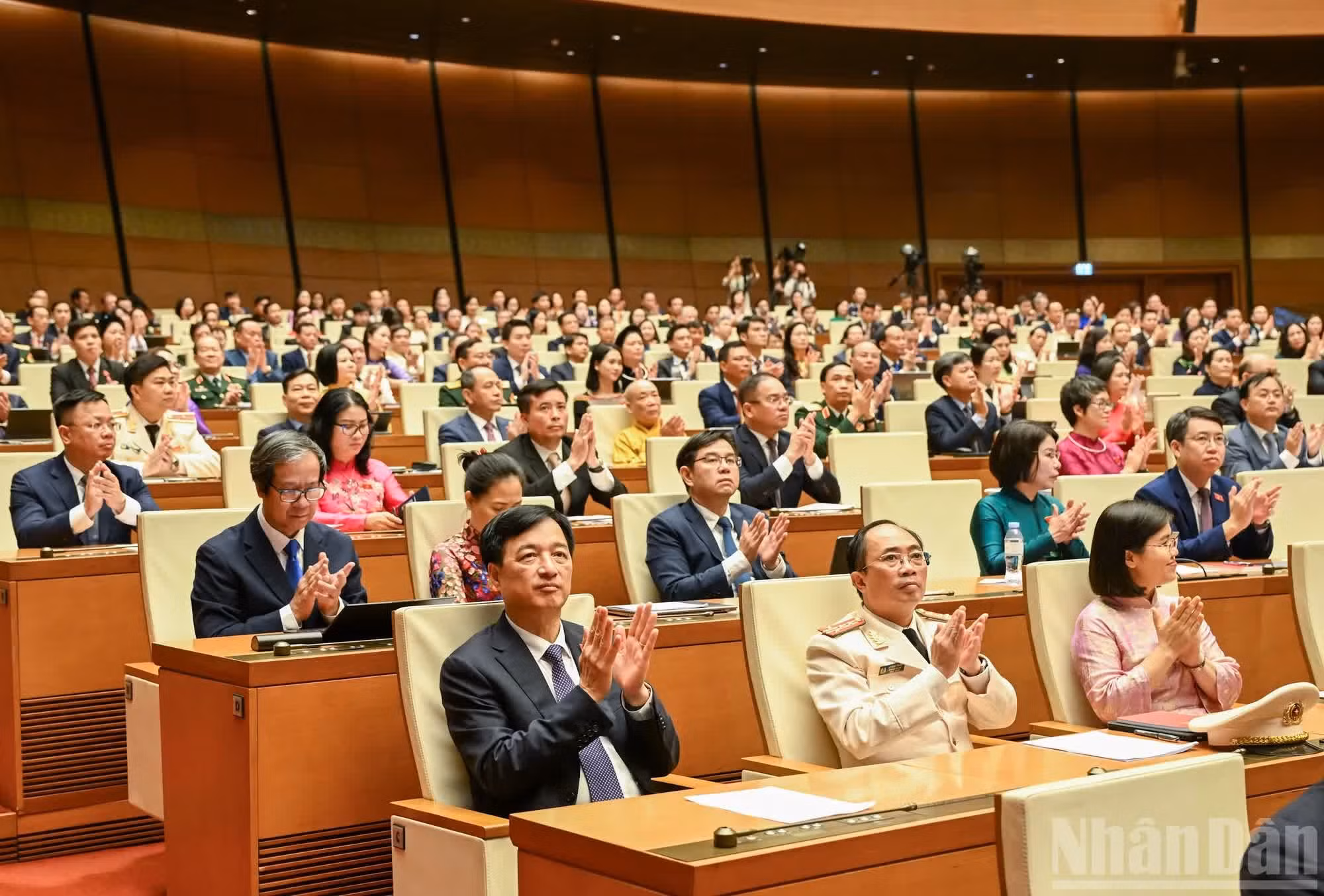 河内市国会代表团出席开幕式。