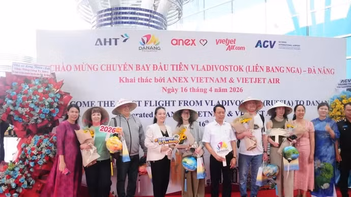 岘港迎来首架来自符拉迪沃斯托克的航班