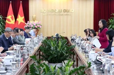 外交部副部长、APEC 2027 宣传与文化分委会主任黎氏秋姮主持了分委会第一次会议。（图片来源：越通社）