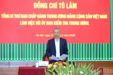 苏林总书记发表讲话。