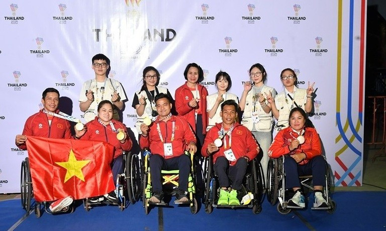 第十三届东盟残疾人运动会：越南田径队完成“四金”壮举