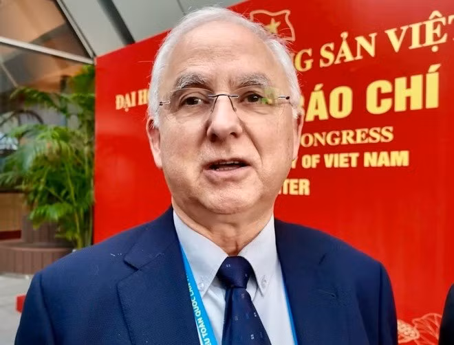 《前进报》（Avante）总编辑曼努埃尔·罗德里格斯。