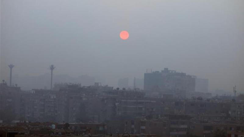 2022年1月8日，污染雾霾笼罩埃及开罗的天空。（图片来源：新华社/越通社）