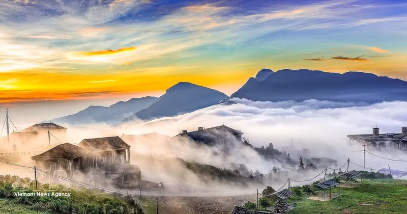 云中的母山。（图片来源：越通社）