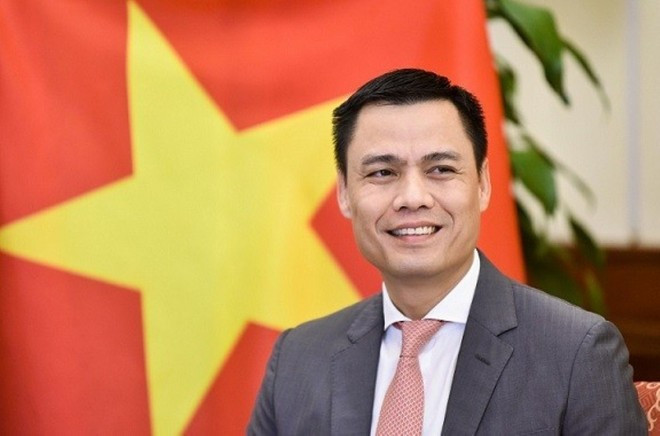越南外交部副部长邓黄江。