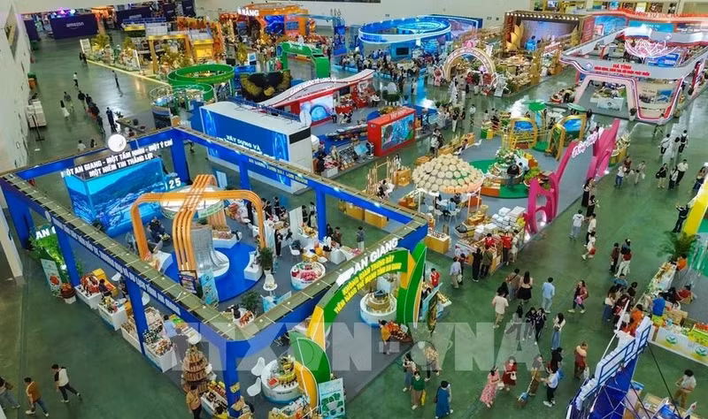 附图：2026年春季博览会预计共设约3000个标准展位。