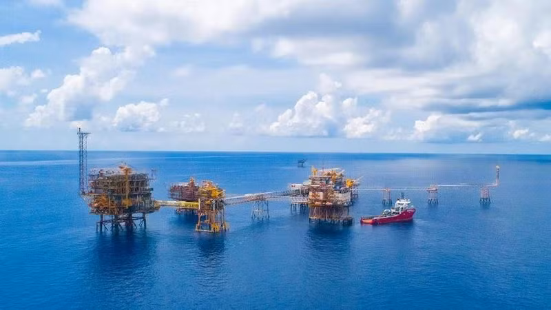 越俄石油联营公司（Vietsovpetro）在白虎油田的油气开采活动。