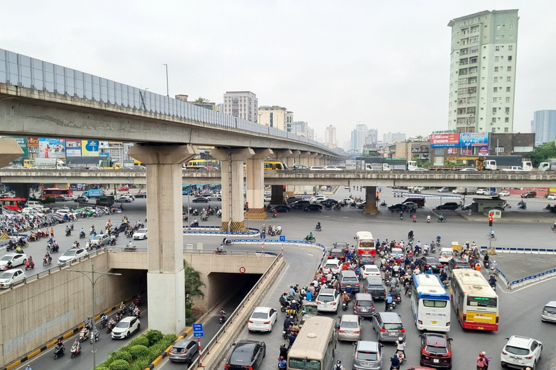 附图。