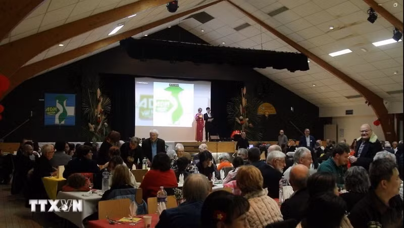 越南医疗发展援助协会举办的一场募款活动。