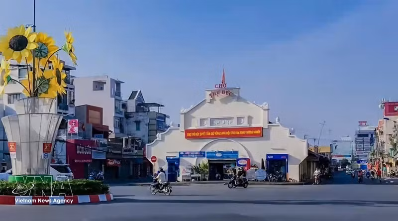 胡志明市守德坊是全国首个通过公布“幸福坊”标准体系。