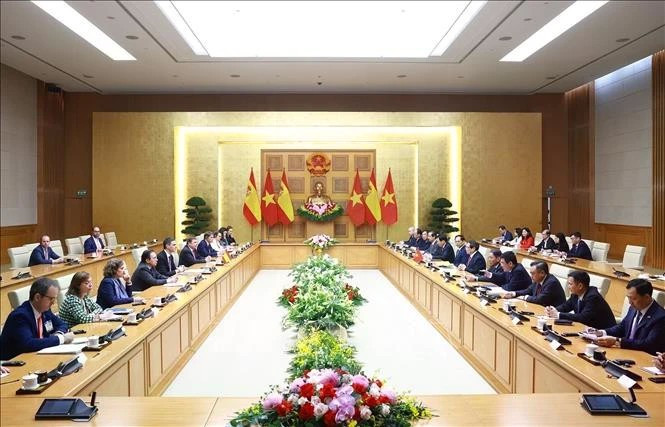 2025年4月9日，越南政府总理范明正同西班牙首相佩德罗·桑切斯举行会谈。