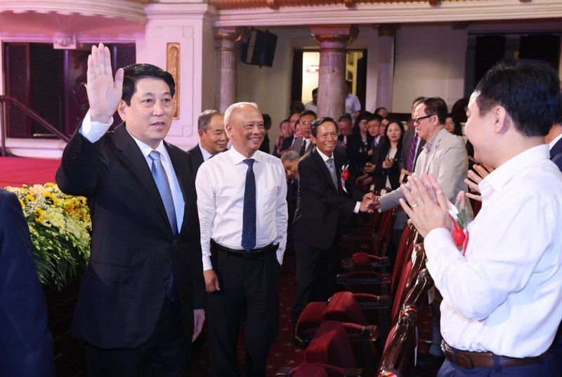 越南国家主席梁强出席越南律师传统日80周年庆典。（图片来源：越通社）