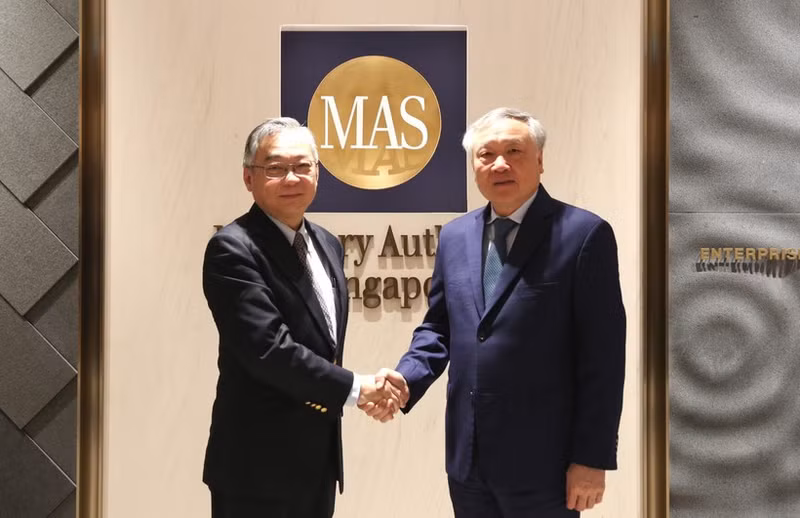 越南政府常务副总理张和平与新加坡副总理颜金勇。