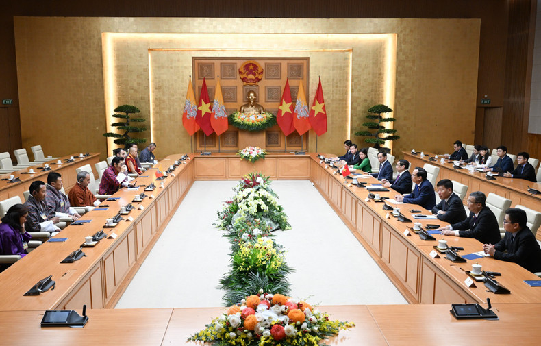 双方会见场面。 thutuong7.jpg