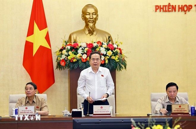 国会主席陈青敏在会上发表讲话。(图片来源:越通社) tranthanhman.jpg