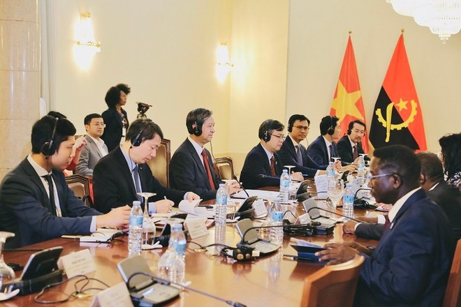 越南-安哥拉政府间联合委员会第七次会议现场。(图片来源:政府电子报) angola2.jpg