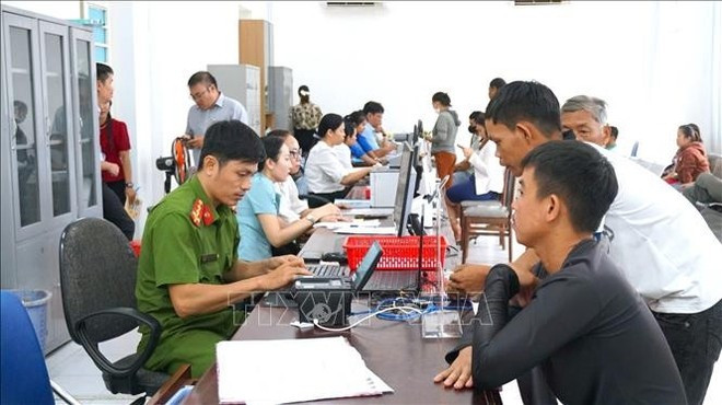 精简机构的改革也是在国际一体化和第四次工业革命背景下的必然要求。(图片来源:越通社) tinhgon-2.jpg