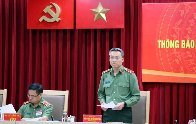 公安部发言人阮国瓒少将发表讲话。(图片来源:越通社) congan2.jpg
