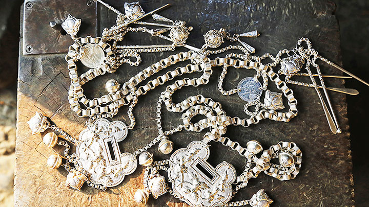 保留赫蒙族白银雕刻业的精华 ảnh 1