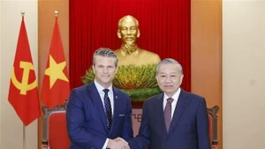 越共中央总书记苏林会见美国战争部长皮特·赫格塞思。