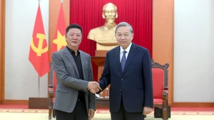 越共中央总书记苏林会见中国立讯精密副董事长王来胜。登科 摄