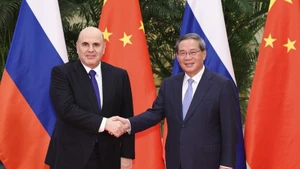 11月3日，中国国务院总理李强在中国杭州同俄罗斯总理米舒斯京共同主持中俄总理第三十次定期会晤。图片来源：新华社