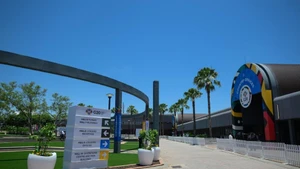 这是11月22日在南非约翰内斯堡拍摄的二十国集团领导人第二十次峰会会场外景。图片来源：新华社