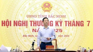 7月9日上午，越共中央候补委员、北宁省人民委员会主席王国俊主持召开北宁省人委会7月份例会。