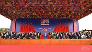 本月21日上午，中共中央总书记习近平在拉萨市布达拉宫广场出席中国西藏自治区成立60周年庆祝大会，图片来源：新华社