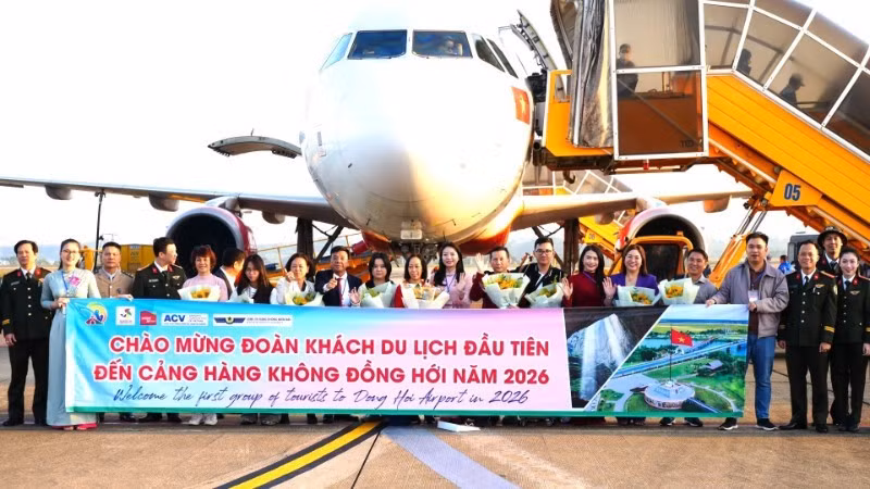 2026年广治省迎来首批航空入境游客。