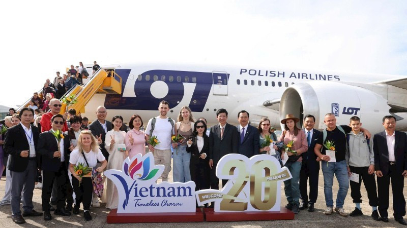 2025年第2000万名国际游客抵达越南欢迎仪式。（图片来源：文化、体育与旅游部）