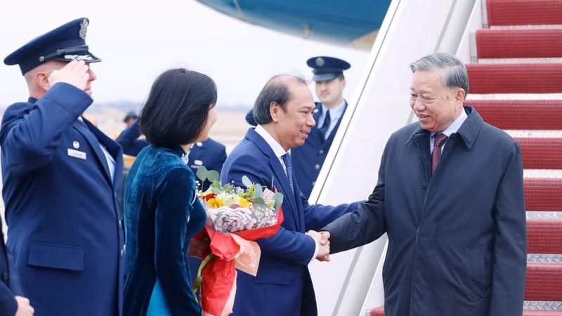 苏林总书记抵达美国出席加沙和平委员会开幕会议。