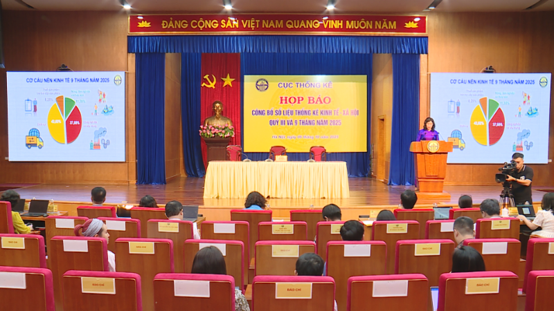 越南财政部统计总局10月6日在河内召开新闻发布会。
