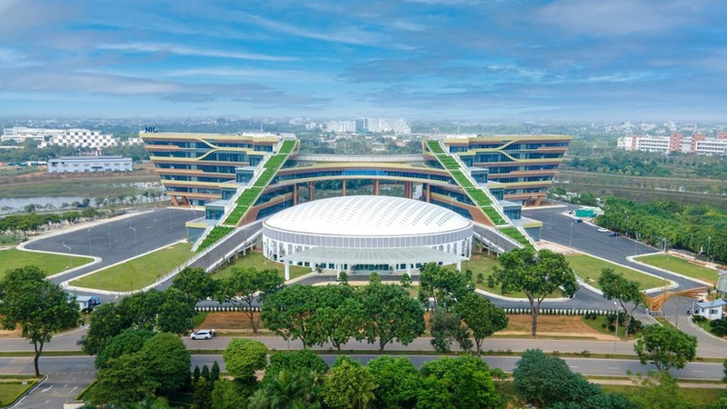 附图。