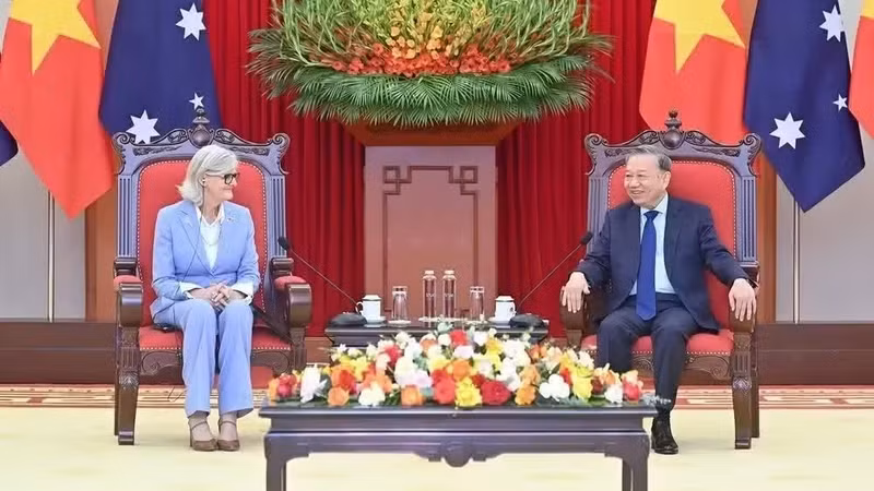 越共中央总书记苏林会见了于2025年9月9日至12日对越南进行国事访问的澳大利亚总督萨曼莎·莫斯廷。（邓科 摄）
