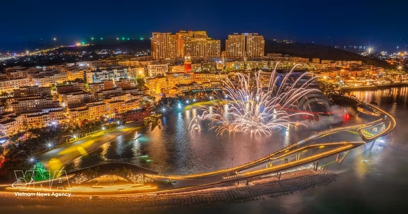 富国岛南部的一角夜景。（图片来源：越通社）