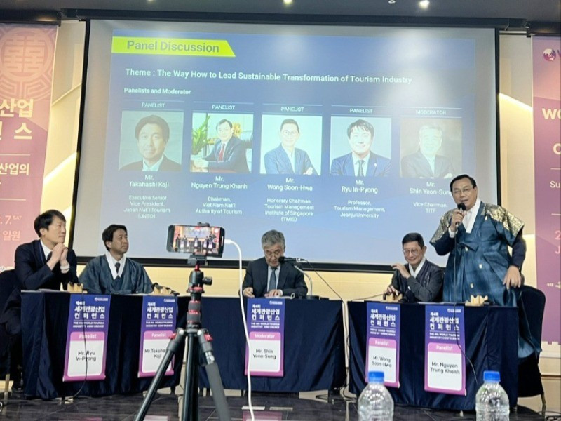 越南国家旅游局局长阮重庆出席第四届世界旅游业大会。