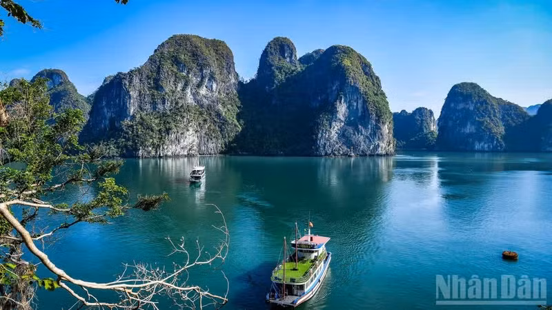 下龙湾——越南最具吸引力的旅游目的地之一。