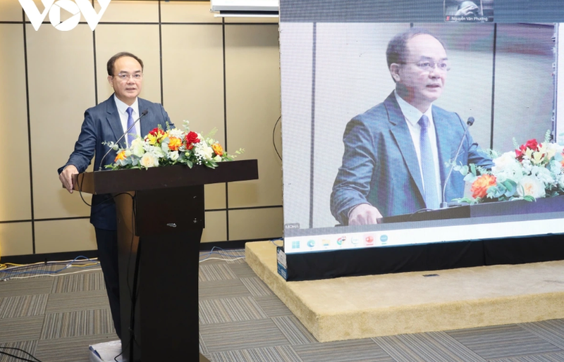 内务部副部长武战胜在会上发表讲话。（图片来源：越通社）