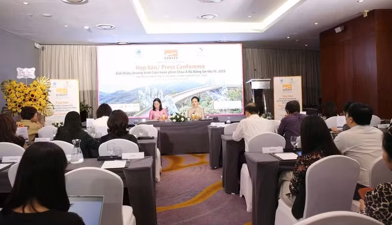 新闻发布会场面。（图片来源：越通社）