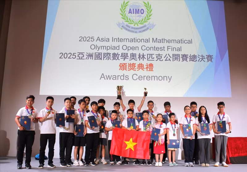 越南队全部22名学生均获奖。（图片来源：越通社）