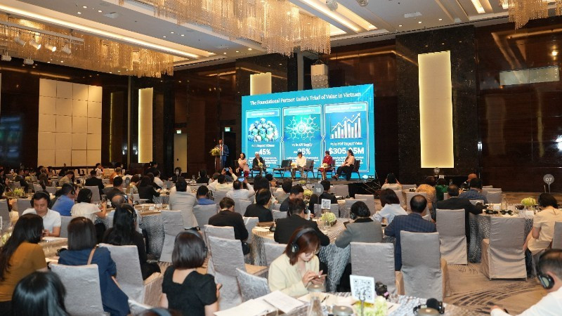 “印度-越南医药与医疗设备企业对接”活动在河内举行。