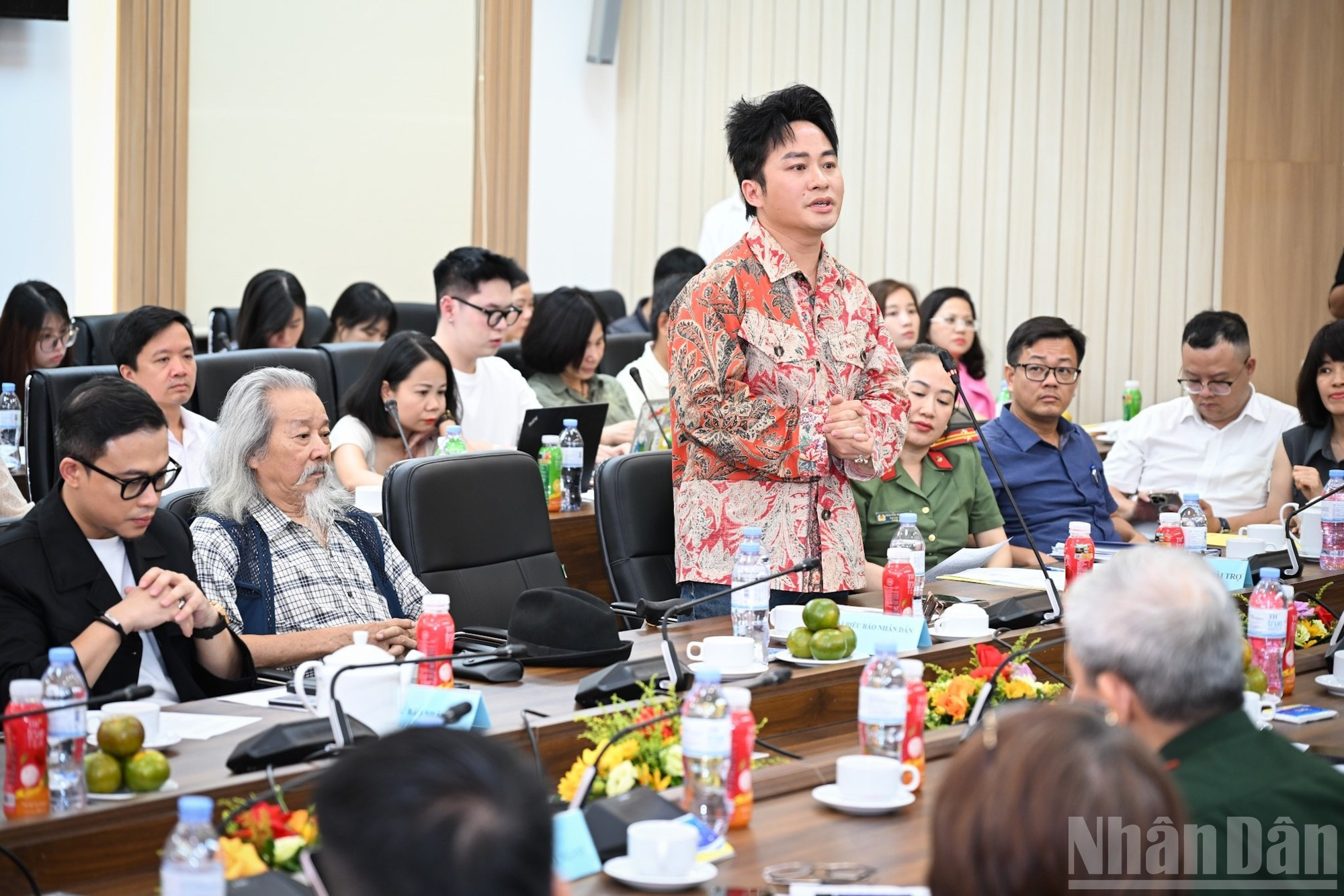 歌手松杨为参加音乐会而感到自豪。 t6.jpg