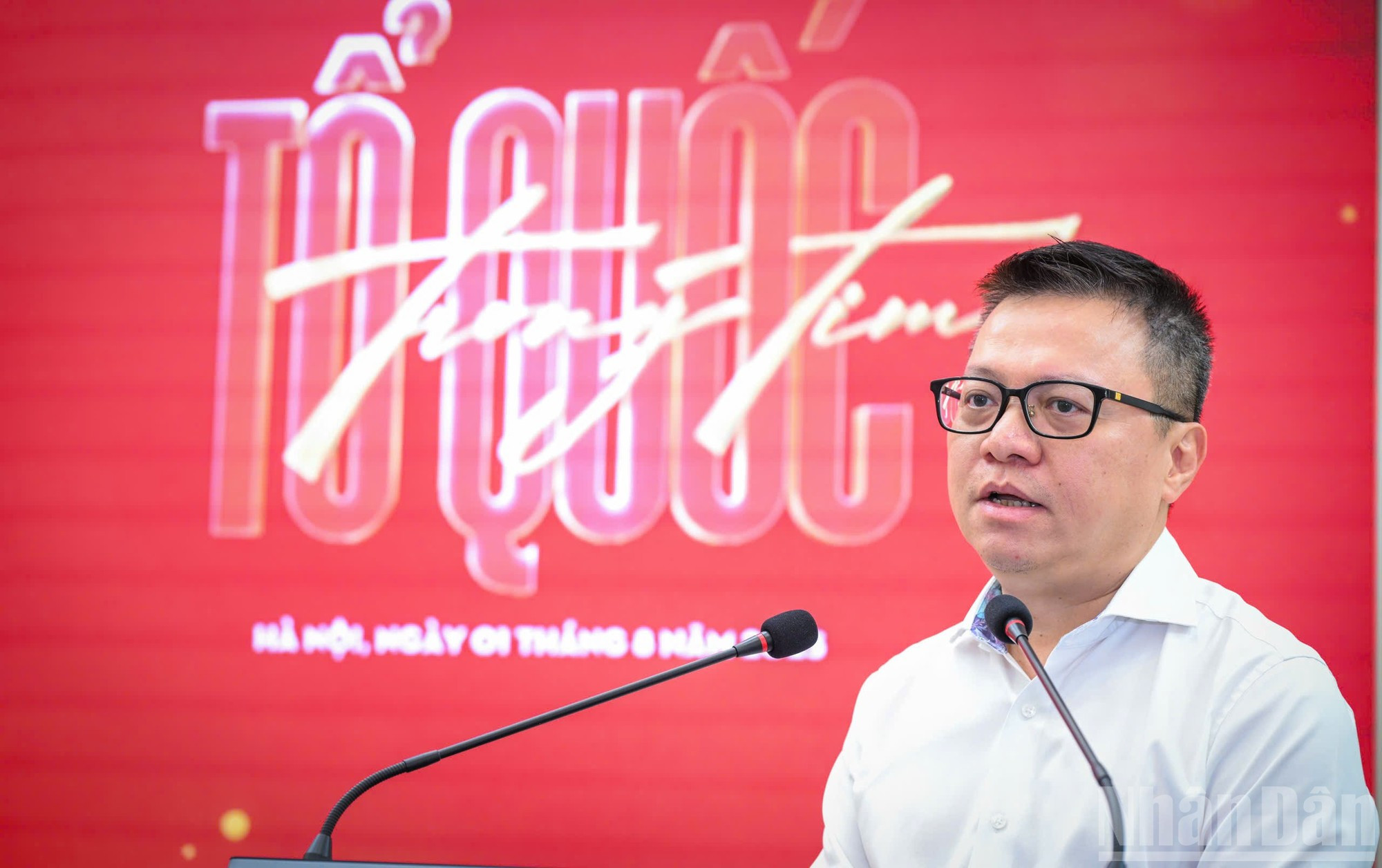 《人民报》社总编辑黎国明表示,音乐会将为观众带来一段深情感人的旅程,连接过去的光辉记忆与当下和未来奋发图强的梦想。 t2.jpg
