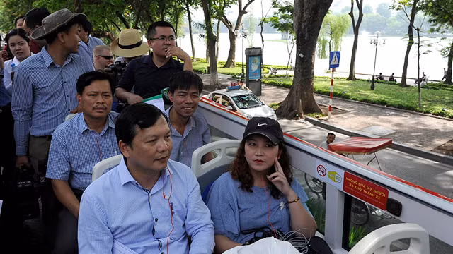 河内首条双层观光巴士正式投运（组图） ảnh 3