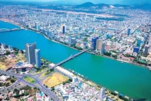 附图:岘港市。