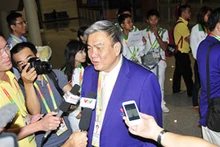 第27届东运会越南体育代表团团长林光成接受记者采访。（图片来源：民智报网）